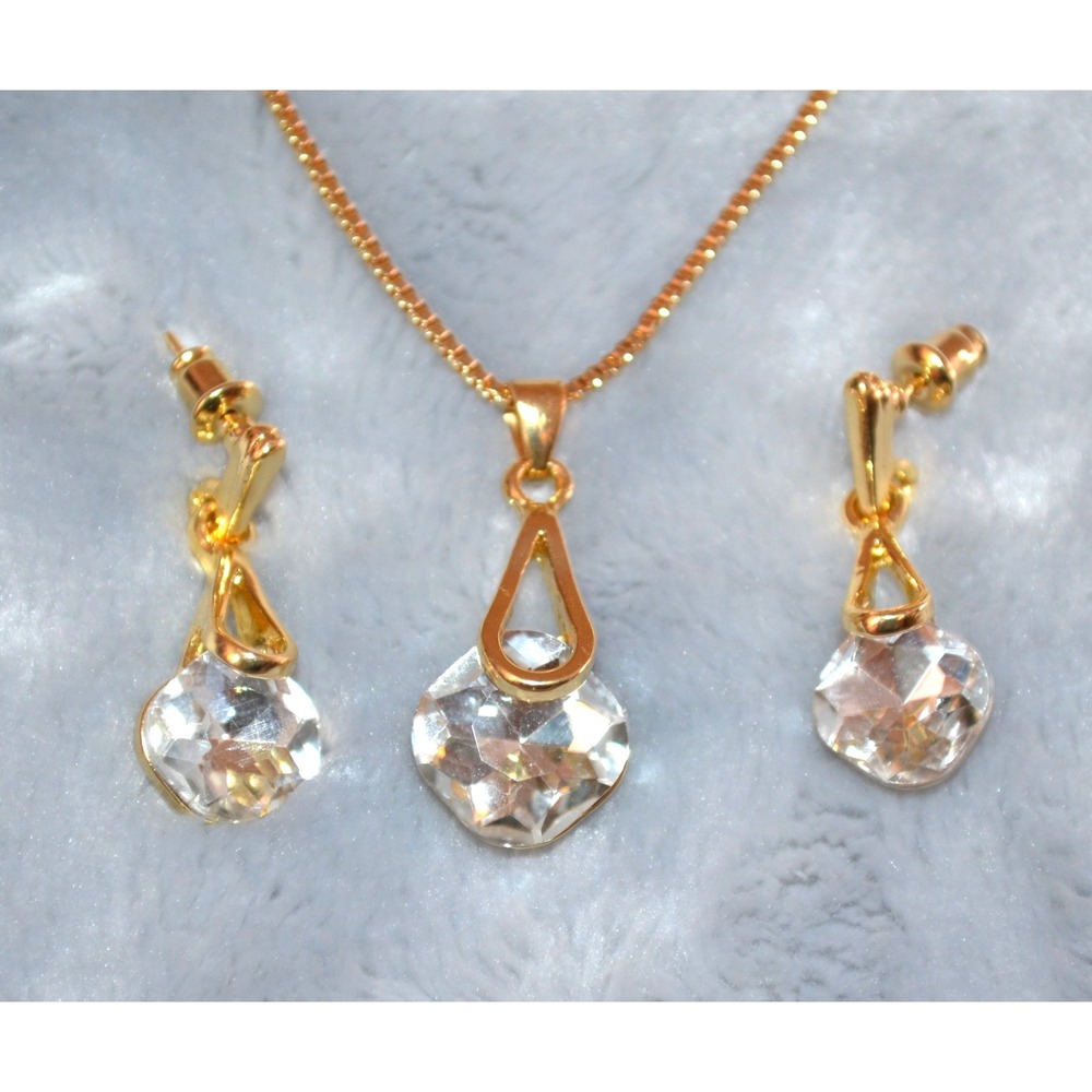 Gold‎ Tone Necklace 21" and Pierced Stud Earrings 1" Cubic Zirconia So Pretty